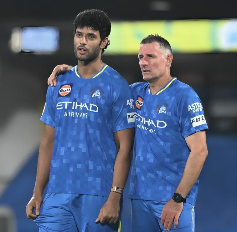 Hussey Warns Against Too Many Changes In IPL 2025