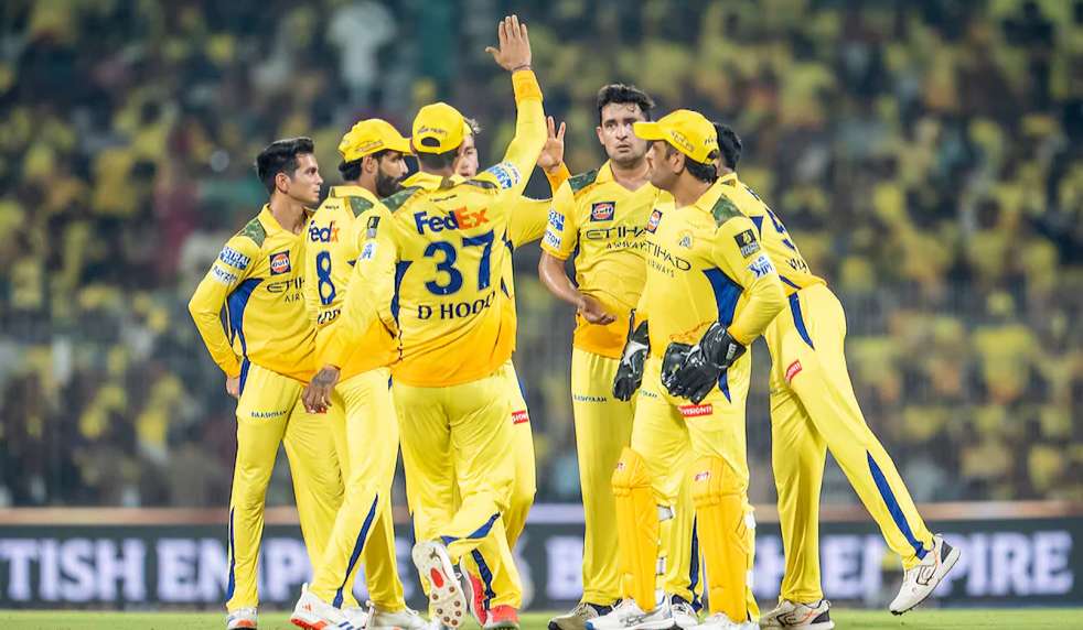 IPL 2025 ট্রেন্ডস ও প্যাটার্নস: রান রেটের উল্লেখযোগ্য পতন, 'চেজিং পক্ষপাতিত্ব' এবং সিএসকের ভয়াবহ পারফরম্যান্স।